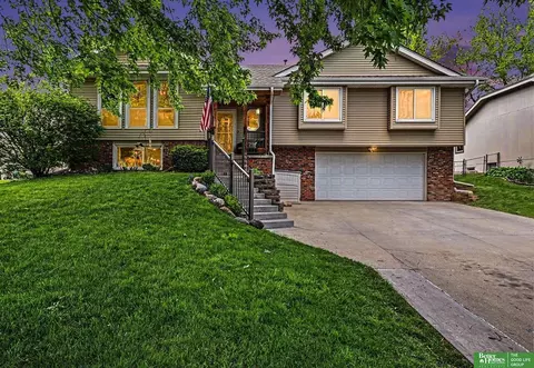 9126 Adams St, Omaha, NE 68127
