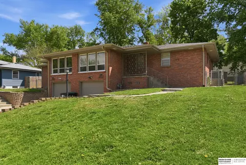 2501 S And 2503 S 49 St, Omaha, NE 68106