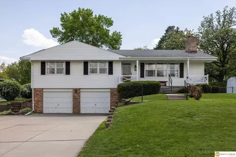 12519 Poppleton Ave, Omaha, NE 68144