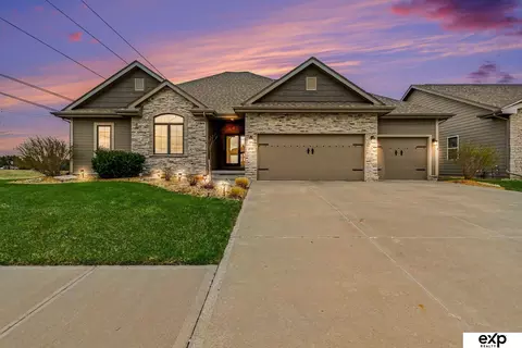 18707 Spaulding St, Elkhorn, NE 68022