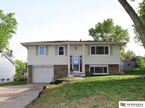 9518 Sprague St, Omaha, NE 68134