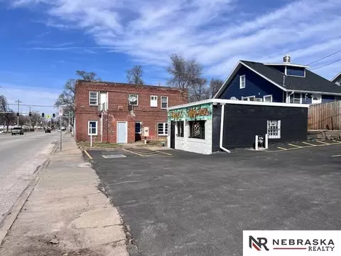 5511-5509 N 5505 N 30th St, Omaha, NE 68111