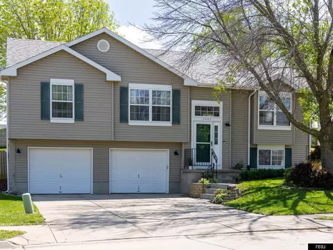 2603 Arrowhead Ln, Bellevue, NE 68123