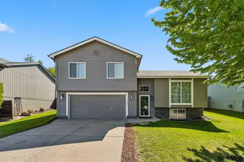 7309 S 183rd St, Omaha, NE 68136