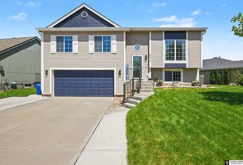 4410 Waterford Ave, Bellevue, NE 68123