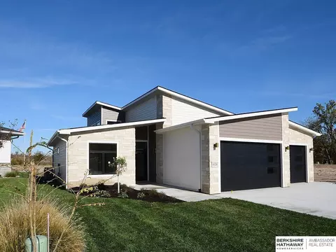 6026 N 280th Cir, Valley, NE 68064