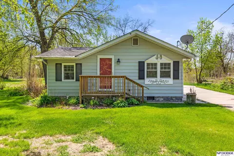 24149 Crown Point Ave, Valley, NE 68064