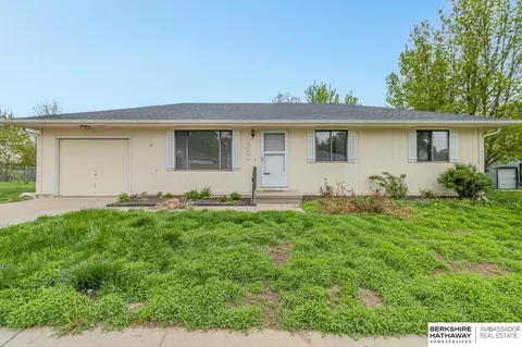 2250 Sunrise Dr, Blair, NE 68008