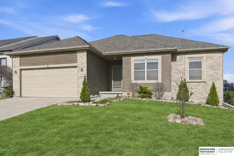 20908 Camden Ave, Elkhorn, NE 68022