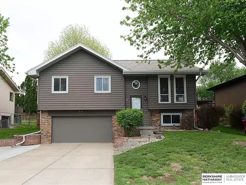 13580 Chandler St, Omaha, NE 68138