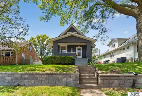 4422 S 40th St, Omaha, NE 68107