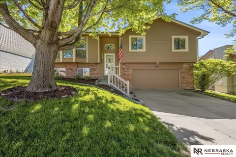 12109 158th St, Bennington, NE 68007
