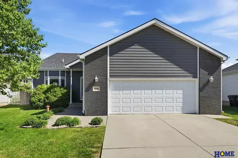 1048 Isaac Dr, Lincoln, NE 68521