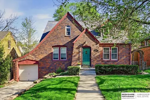 5008 Parker St, Omaha, NE 68104
