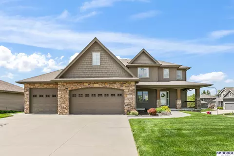1504 S 210 St, Elkhorn, NE 68022