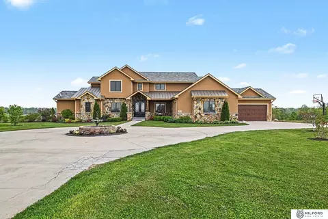 1520 Provencal Cir, Yutan, NE 68073