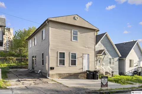 2707 Howard St, Omaha, NE 68105