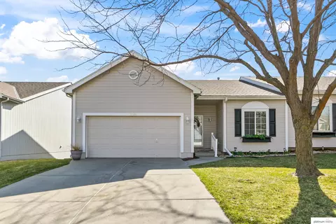 5109 N 154 St, Omaha, NE 68116