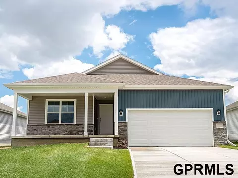8824 S 184th Ter, Omaha, NE 68136