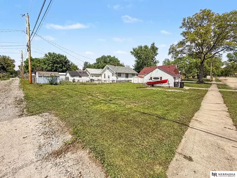 Exterior - 901 N 12th St, Beatrice, NE 68310 photo 3 of 3
