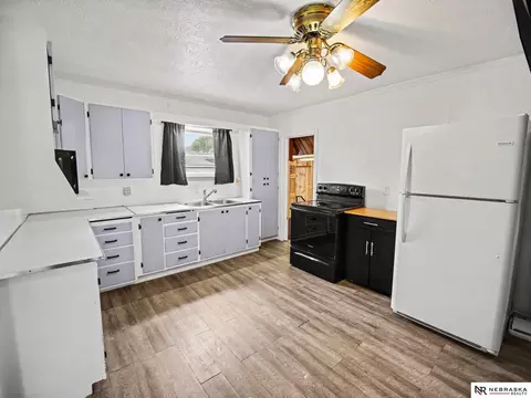 Kitchen - 901 N 12th St, Beatrice, NE 68310 photo 2 of 3