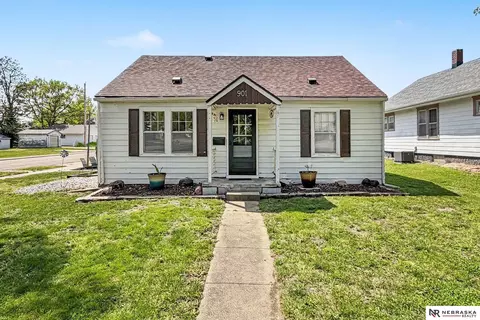 901 N 12th St, Beatrice, NE 68310