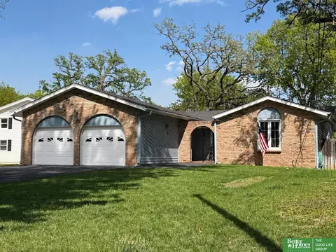 515 Bellevue Blvd N, Bellevue, NE 68005