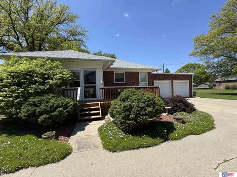 2110 Lincoln St, Beatrice, NE 68310