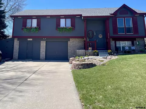 3010 N 202nd St, Elkhorn, NE 68022