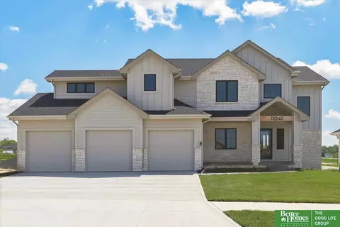 11043 S 220th St, Gretna, NE 68028