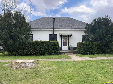 403 Carol St, Talmage, NE 68448