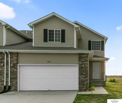 7240 Dorchester Ct, Lincoln, NE 68521