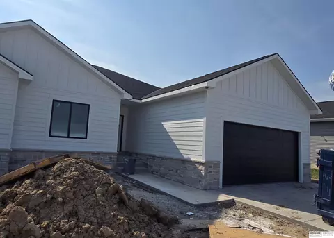 2375 N Oak St, Wahoo, NE 68066