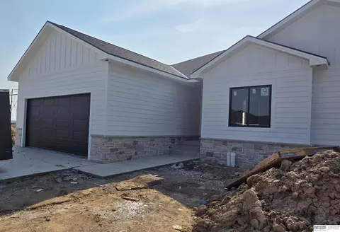 2361 N Oak St, Wahoo, NE 68066