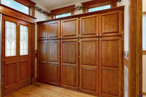 Entry Way - 202 E Thomas St, Avoca, IA 51521 photo 1 of 4