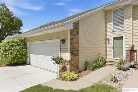 12832 Burt Ct, Omaha, NE 68154