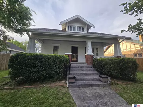 1214 Lincoln St, Beatrice, NE 68310