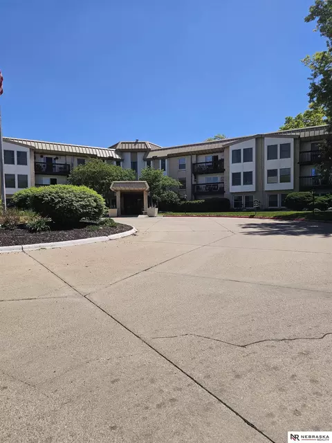 4000 S 56th St #117B, Lincoln, NE 68506