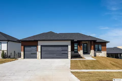 9401 S 87th St, Lincoln, NE 68526
