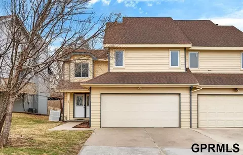 1113 Grenoble Dr, Bellevue, NE 68123