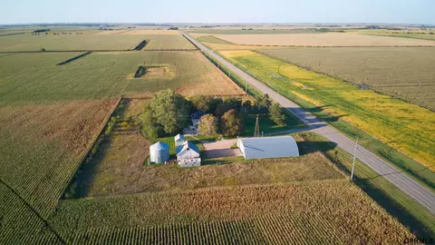 1614 Highway 69, Waco, NE 68460