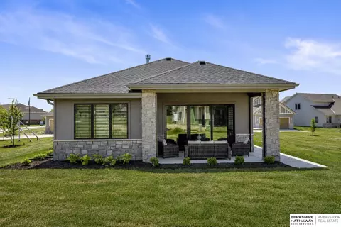 17508 Marinda Plz, Omaha, NE 68130