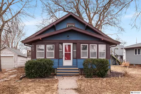 643 W 6th St, York, NE 68467