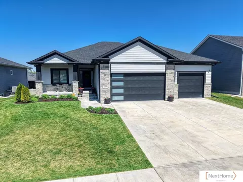 3406 Desperado Dr, Lincoln, NE 68507