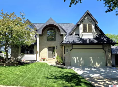 2012 Old Glory Rd, Lincoln, NE 68521