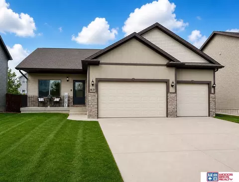1631 Torreys Dr, Lincoln, NE 68521