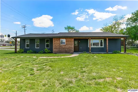 801 S East St, Valley, NE 68064