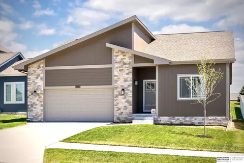 4905 N 180th Ave, Elkhorn, NE 68022