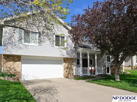 6426 S 92nd St, Omaha, NE 68127