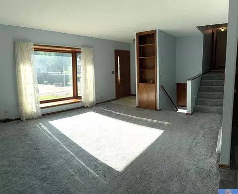 Living - 1005 N 16th Ave, Beatrice, NE 68310 photo 3 of 7